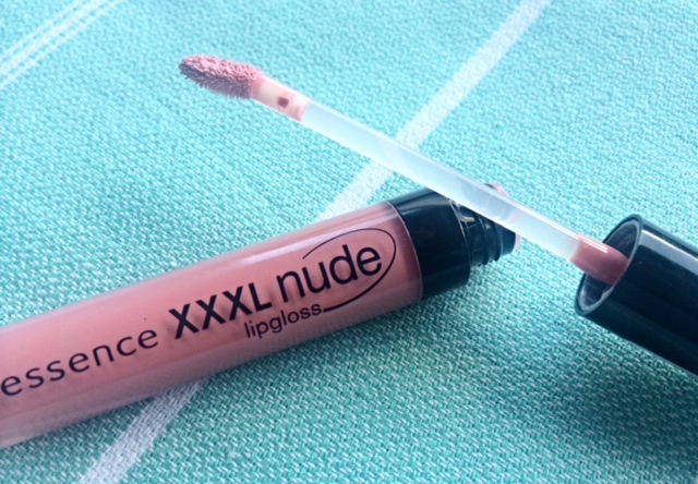 Essence XXXL Nude Lipgloss